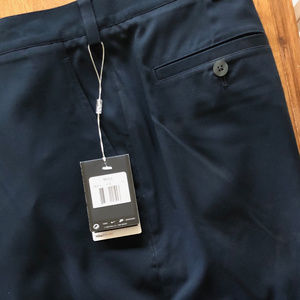 Men's Nike Golf Pleated Shorts Size 40 Navy NWT